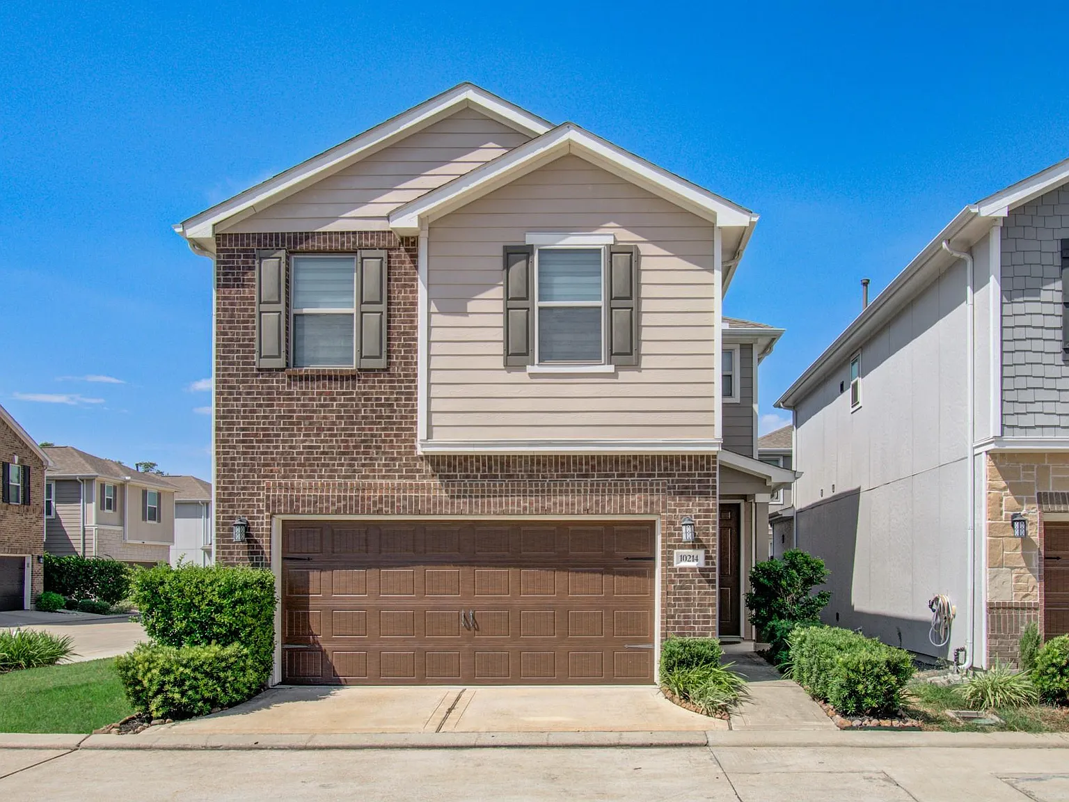 3 bed, 2.5 bath, 1948 sqft, $2,600 — Photo 1