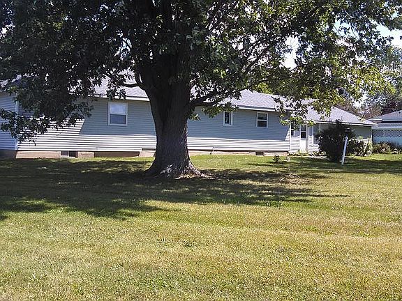  Shady  private backyard