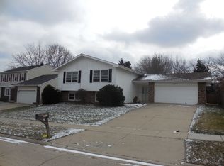 2005 Murcer Ln, Elgin, IL 60123