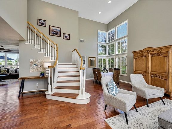 3rd image of 4 Dove St