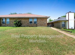 3407 Republic Dr, Forest Hill, TX 76140