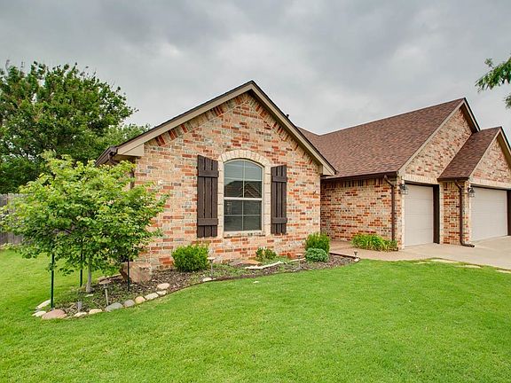 2nd image of 514 Grizzly Ln