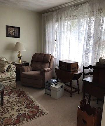2nd image of 920 Hamlet Dr