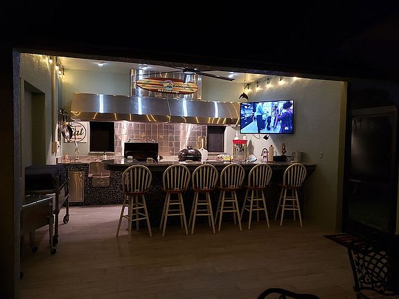Fullly enclosed outdoor kitc
