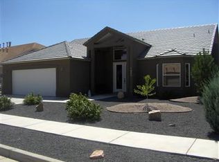 1001 Pinzon St NW, Los Lunas, NM 87031
