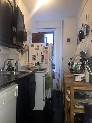 Rented by Pink Stone Realty LLC | media 20