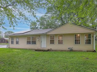 309 Lacy Ln, Belton, MO 64012