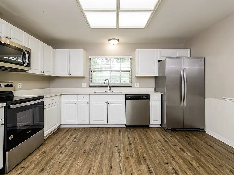 602 Cypress Ct — Photo 8