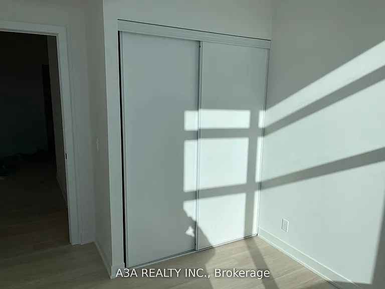 50 Upper Mall Way #Penthouse 02 — Photo 23