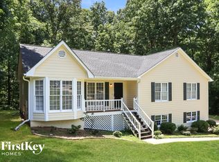 581 Stratford Dr, Douglasville, GA 30134
