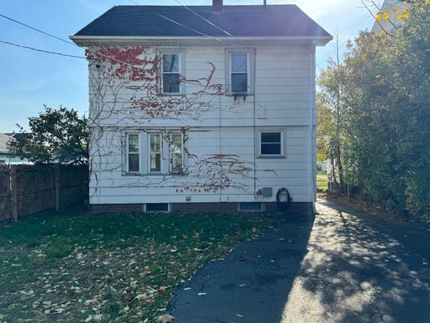 3 Bedroom - Town of Irondequoit - 2 Car Garage — Photo 4