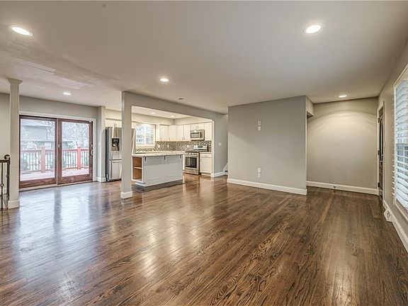 4th image of 9414 Knox Dr