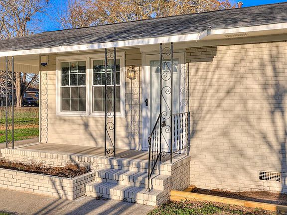5th image of 3022 Lonsdale Drive
