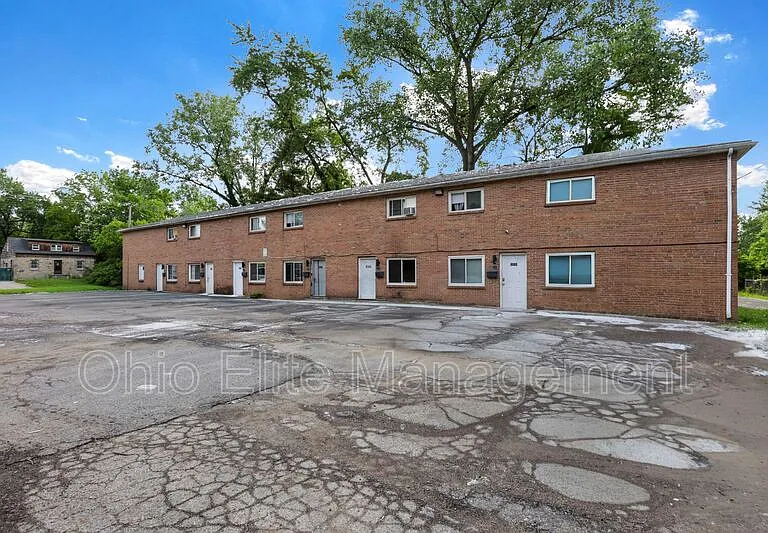 2844 Baughman Ave — Photo 3