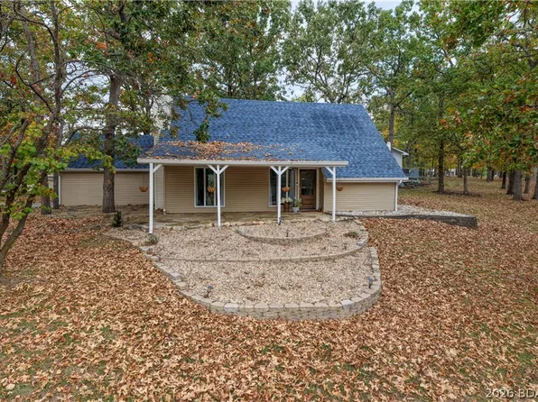 1556 Mockingbird Ln, Osage Beach, MO 65065