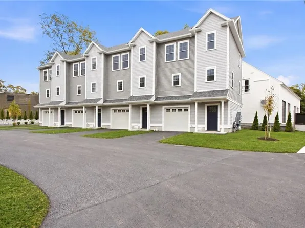 85 Croade St, Warren, RI 02885
