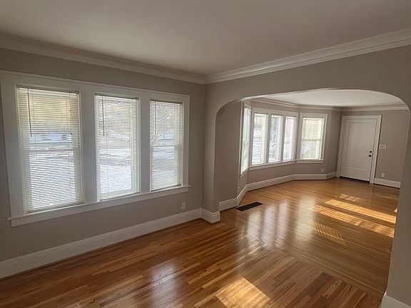 3rd image of 459 N Winton Rd