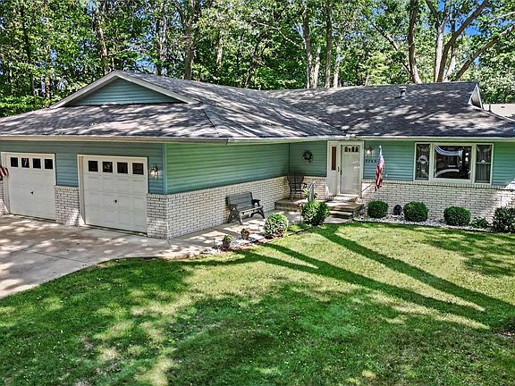 3rd image of 3965 Butternut Ct