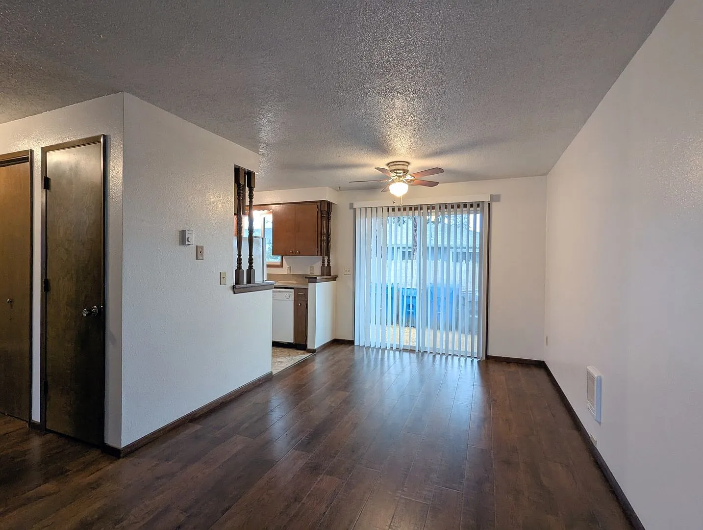 Evergreen Apartments #15023 — Photo 4
