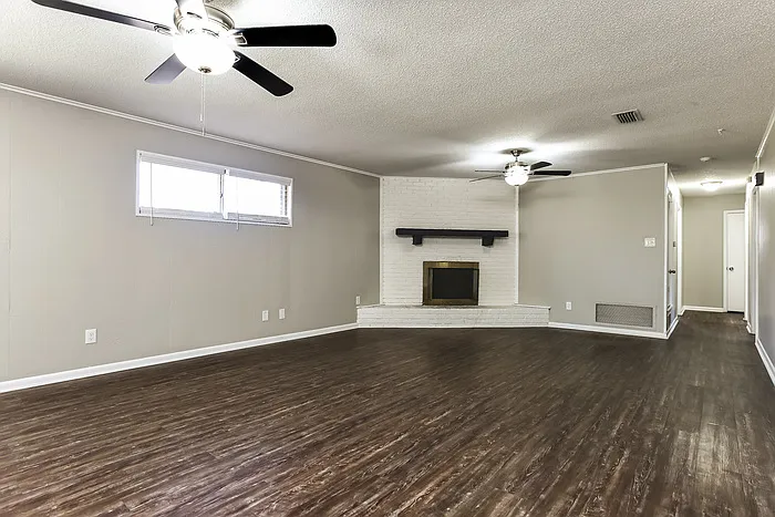 22 Single Oaks Dr — Photo 2
