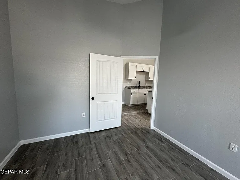 10277 N Loop Dr #C — Photo 2