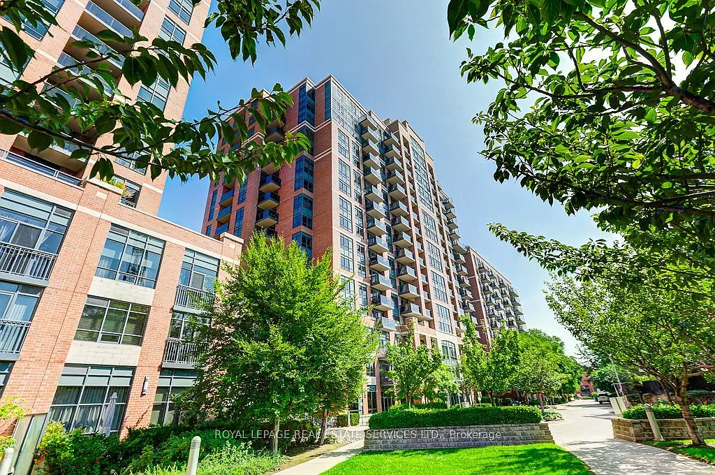 Heintzman Place — Photo 1