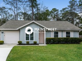 1541 Kingfisher Ln N, Jacksonville, FL 32218