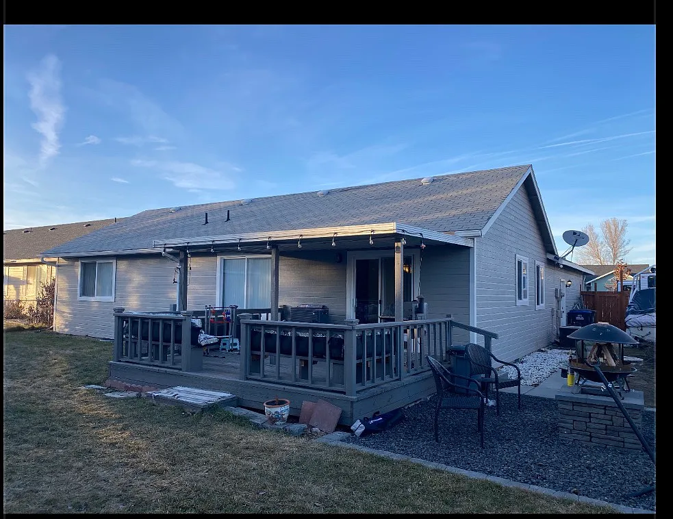 3 bed, 1387 sqft, $2,100 — Photo 2