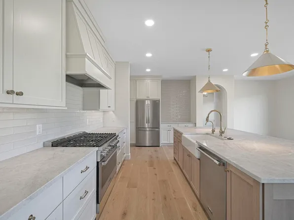 13790 Compass Rose Dr, Traverse City, MI 49684