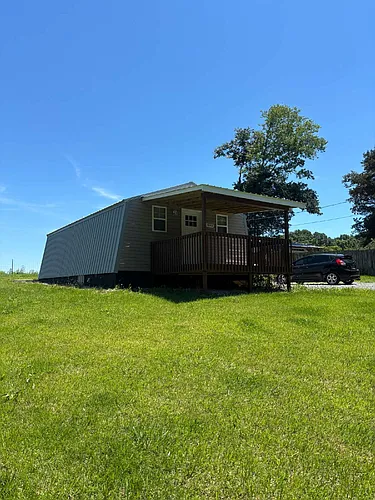 1043 Ross Ln Photo 1