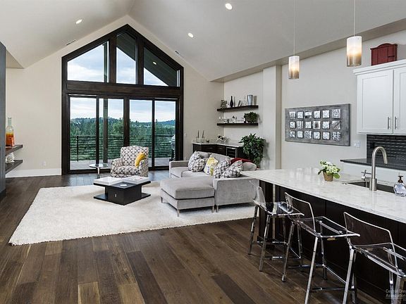 5th image of 61605 Woodriver Dr