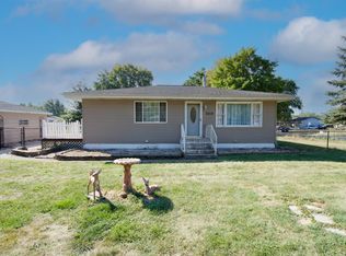 2318 Countryside Dr, Montgomery, IL 60538