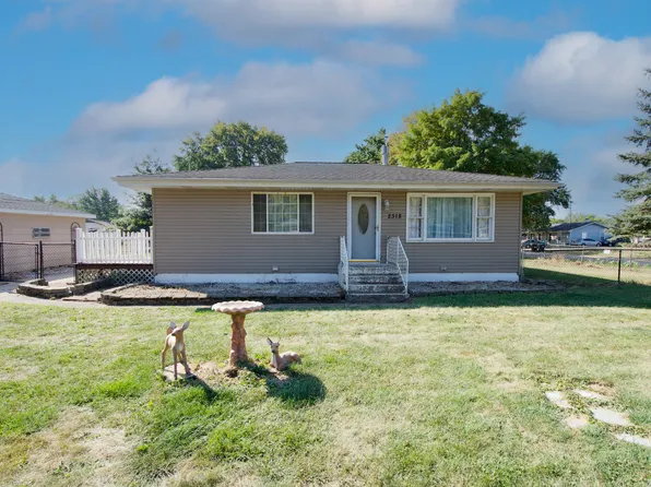 2318 Countryside Dr, Montgomery, IL 60538