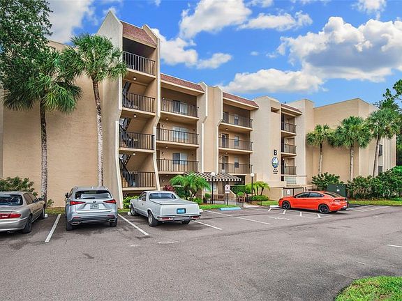 3rd image of 90 S Highland Ave APT 120