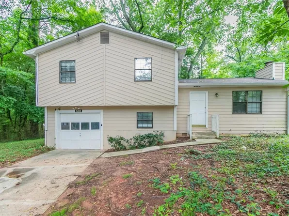5218 Tina Ct, Stone Mountain, GA 30083