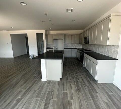 5th image of 4914 S 110TH Avenue