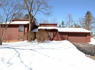 3900 Waldenwood Dr, Ann Arbor, MI
