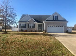 115 Willowbrook Dr, Pikeville, NC 27863