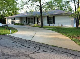 25 Northwoods Dr, Kimberling City, MO 65686