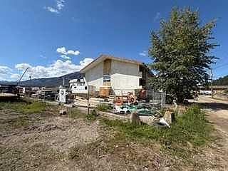 4th image of 904 Geikie St