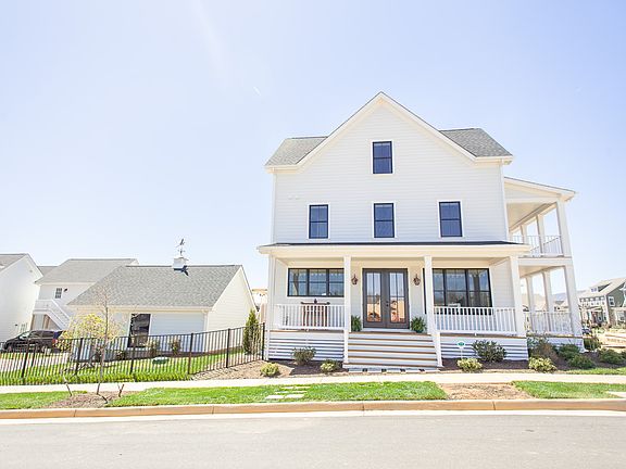 Side view and fenced yard