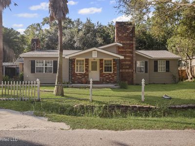 6075 E Adams St, Bay Saint Louis, MS, 39520
