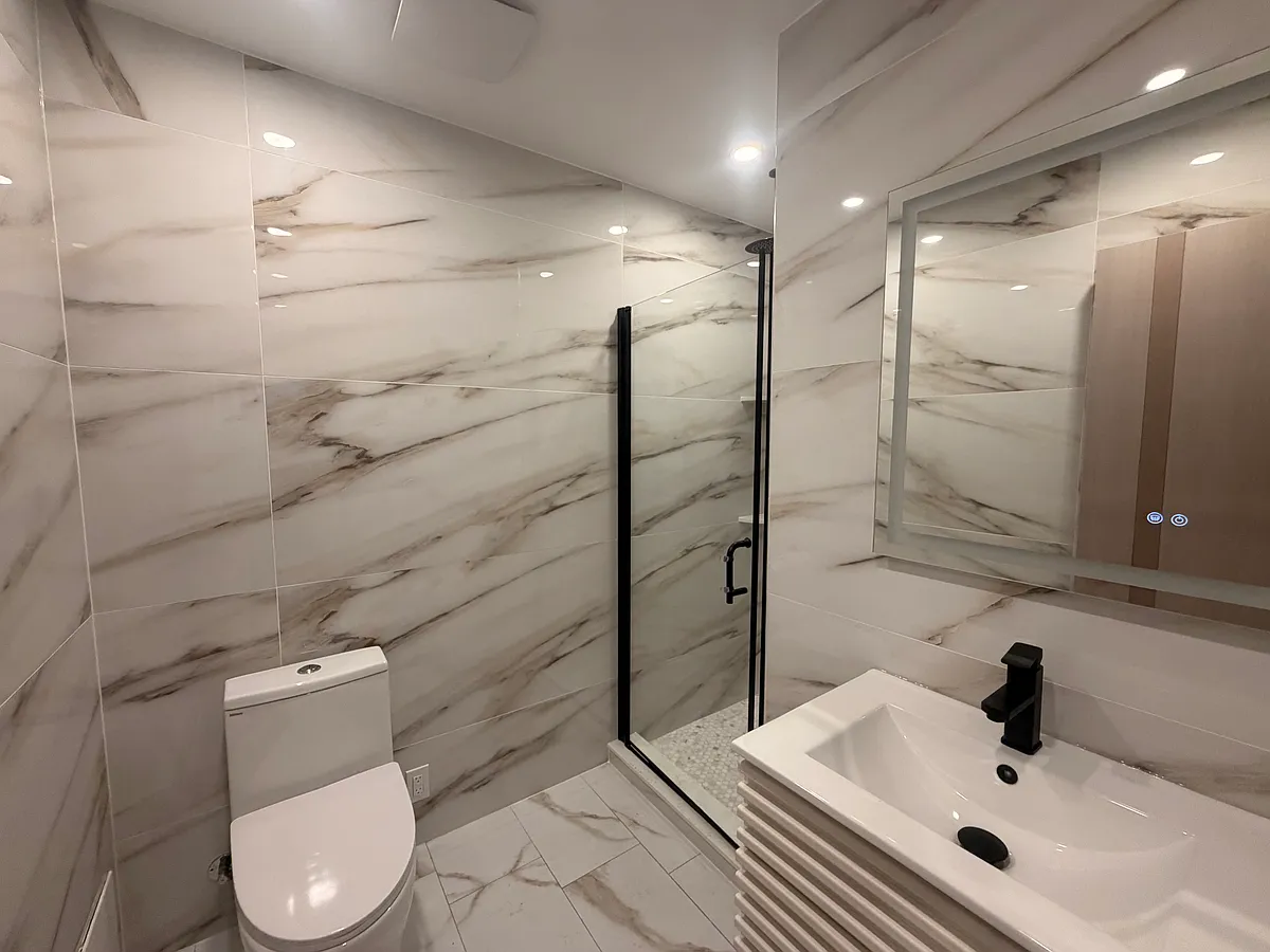 Building Photo - 156 Jerome Ave #2