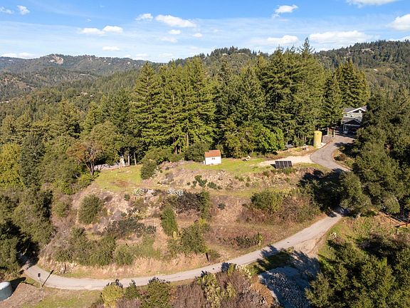 4th image of 18060 Moonrise Rd