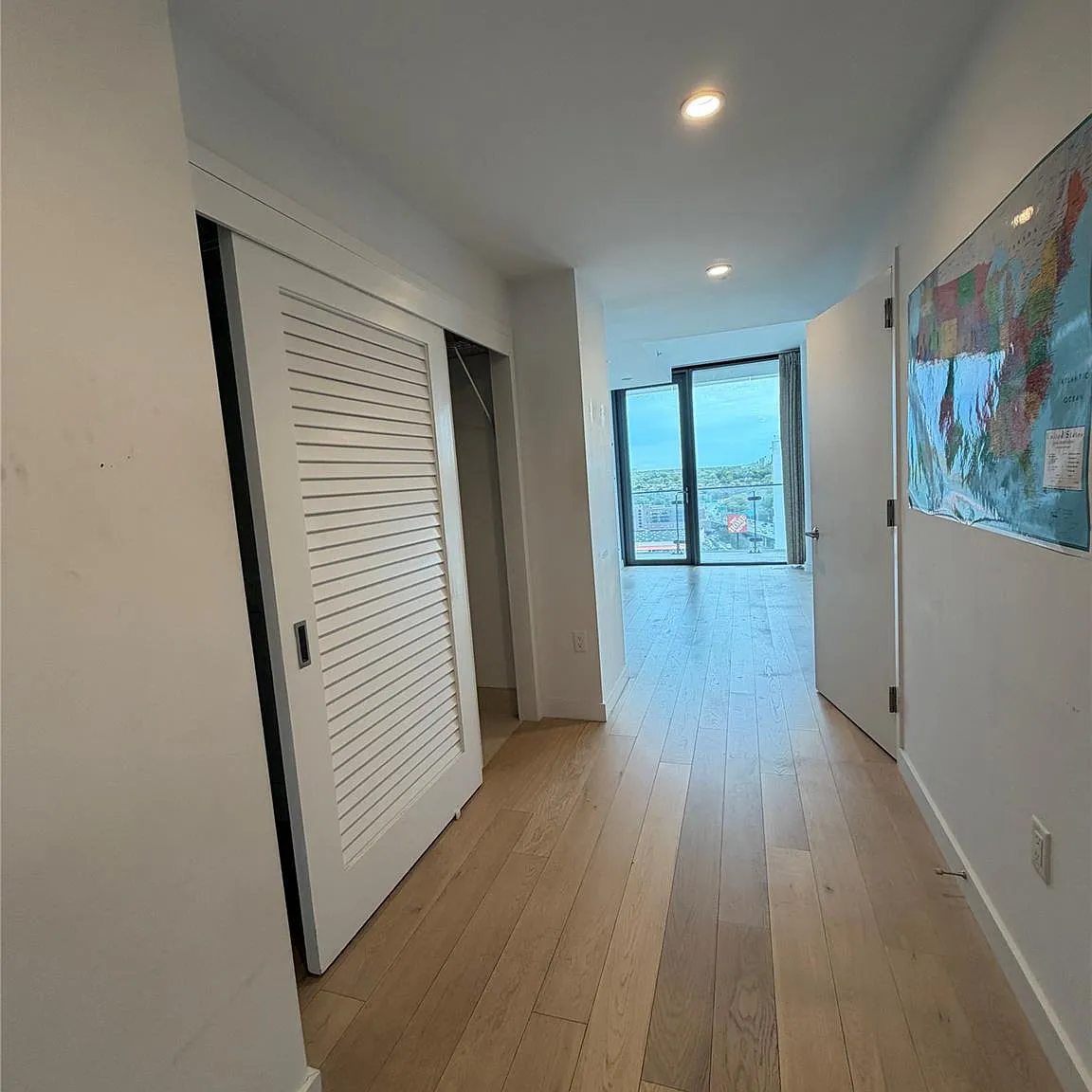 1 bed, 1.0 bath, 761 sqft, $3,300 — Photo 4