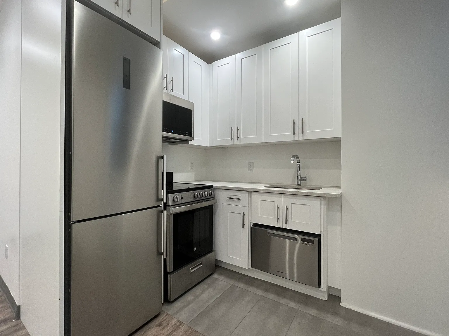 350 Central Park West — Photo 1