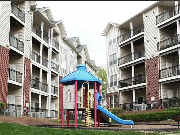 1600 Spring Gate Dr #2404 — Photo 31