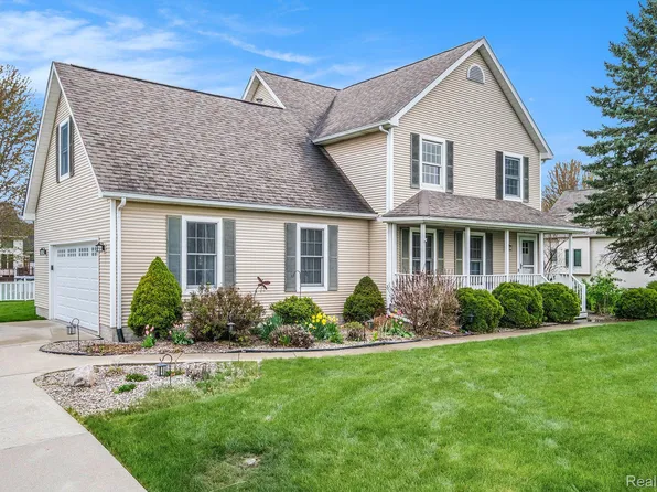 2352 Stepping Stone Pass, Flushing, MI 48433