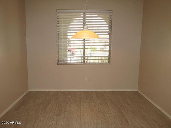 3rd image of 2527 W Saint Catherine Ave