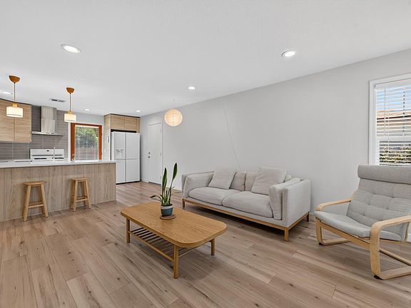 5th image of 2520 23rd Ave